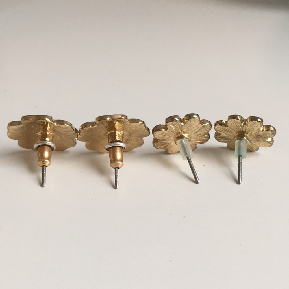 Flower stud earrings (set of 2) - Picture 2 of 2
